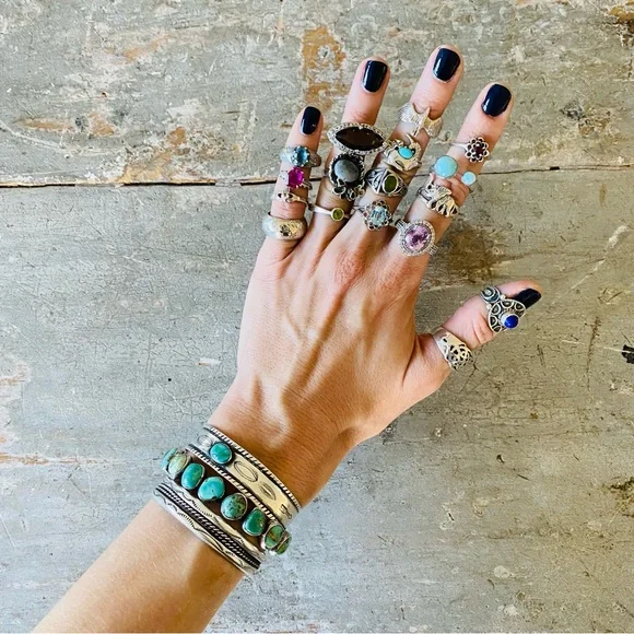 ♥️ Artisan ♥️ Vintage Irish Sterling Silver Claddagh Ring - Picture 12 of 13